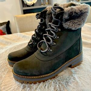 Timberland Grey Suede Women’s Boots Sz 7